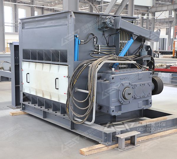 單軸撕碎機(jī)外觀圖片