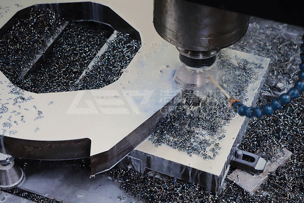 哪一種雙軸撕碎機(jī)的刀片材質(zhì)更好呢？