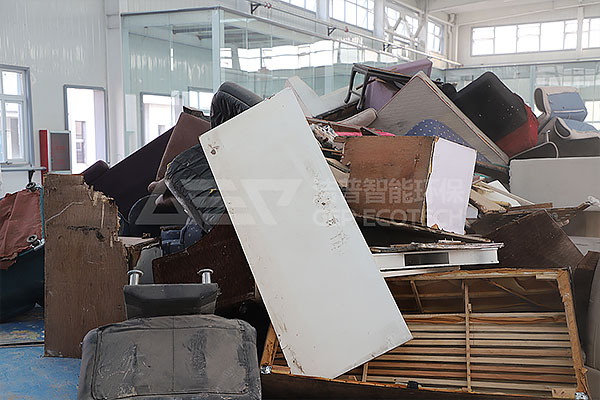 大件垃圾破碎機(jī)如何處理?跟著廠家來(lái)看看