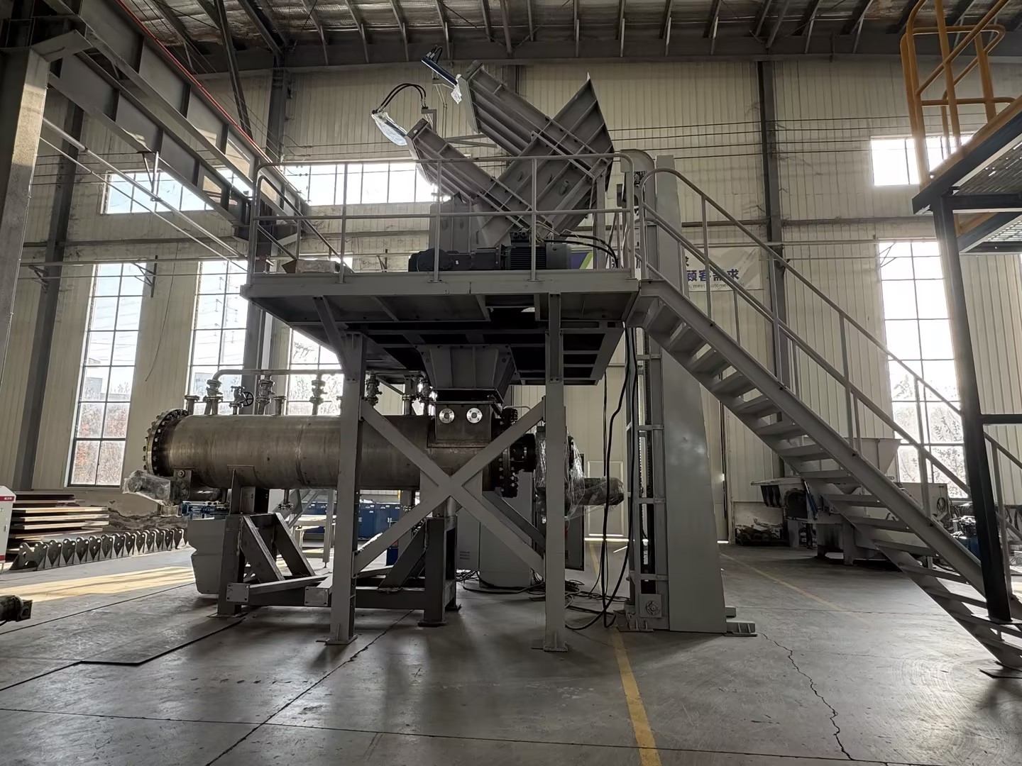 潔普四軸撕碎機(jī)處理系統(tǒng)