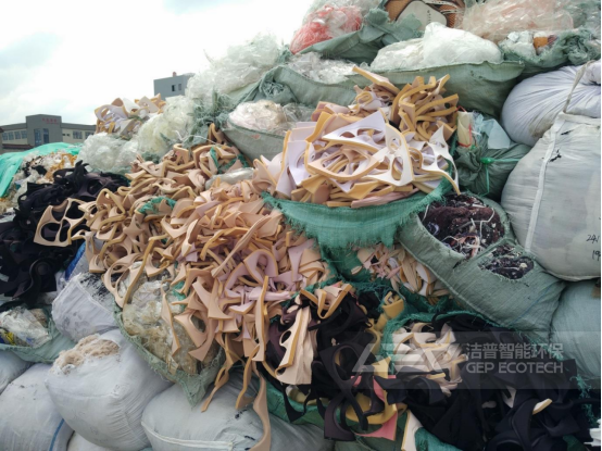 皮革、布料、織物邊角料