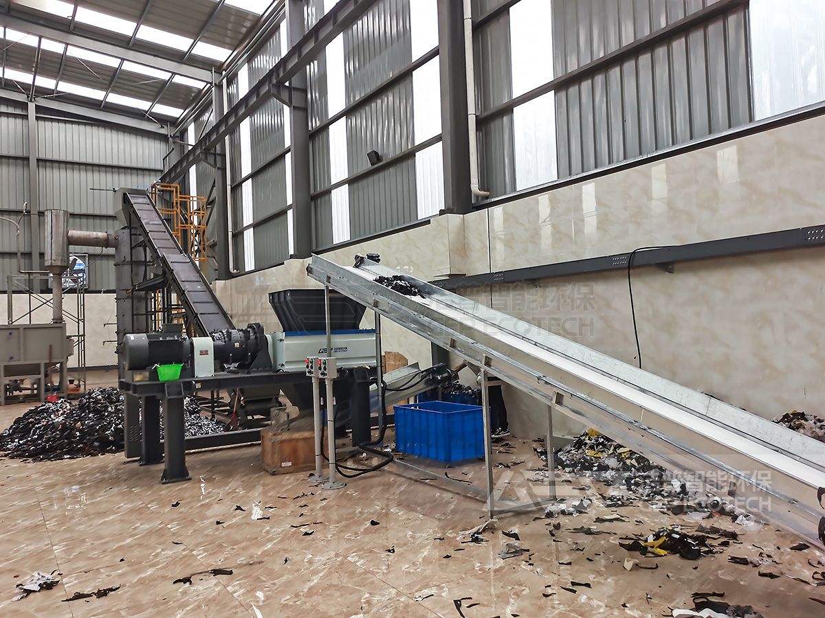 皮革邊角料現(xiàn)場