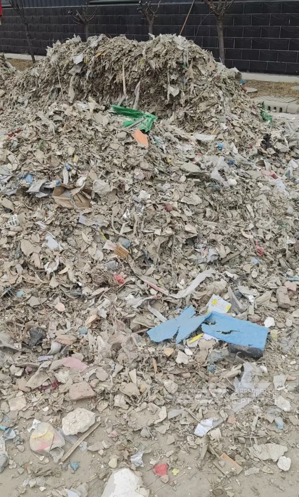 建筑垃圾