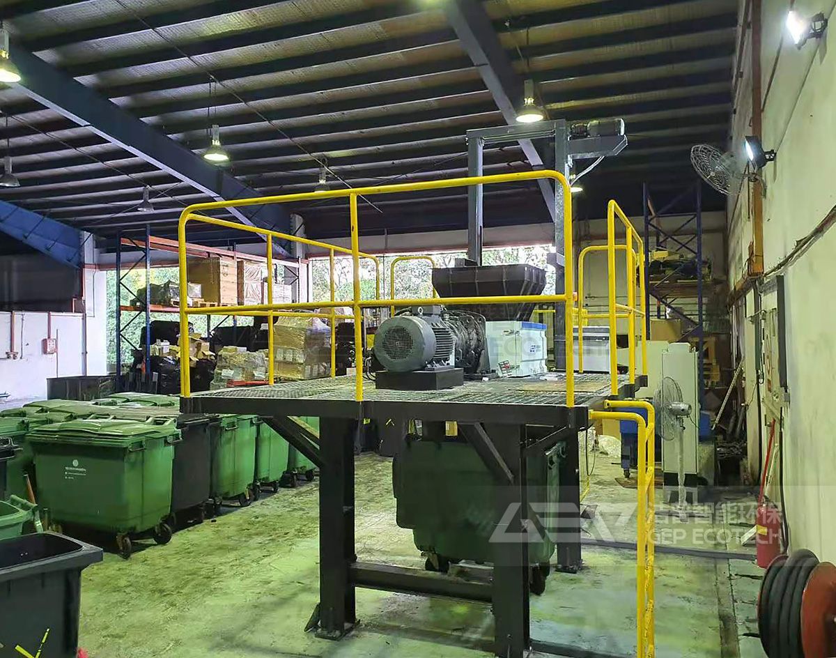 新加坡醫(yī)療廢物破碎現(xiàn)場