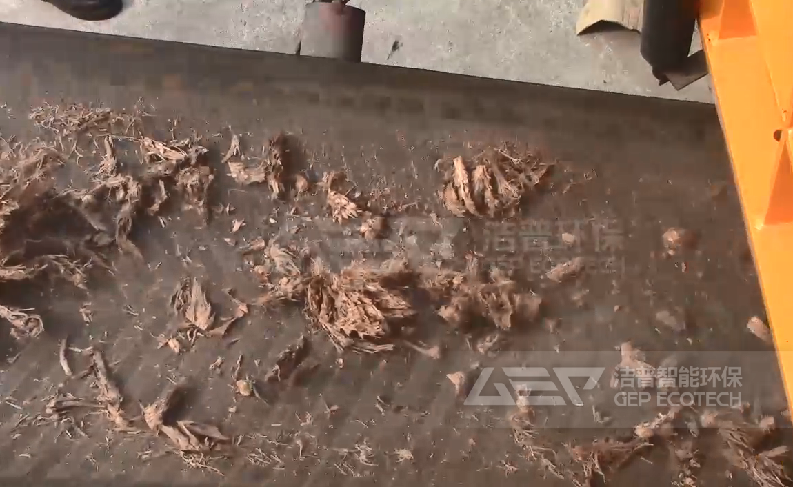 破碎后的棕櫚殼