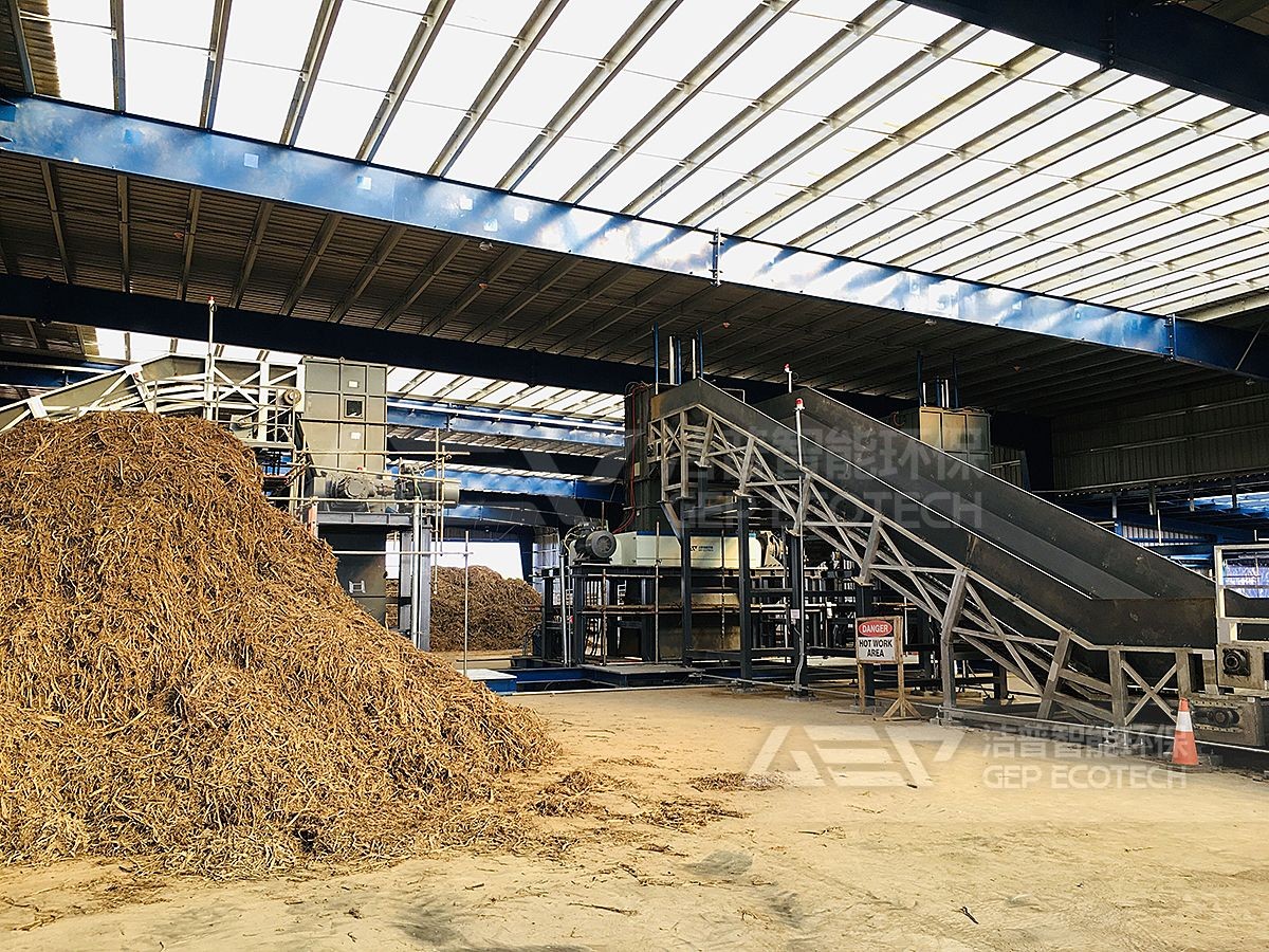 生物質(zhì)撕碎機現(xiàn)場